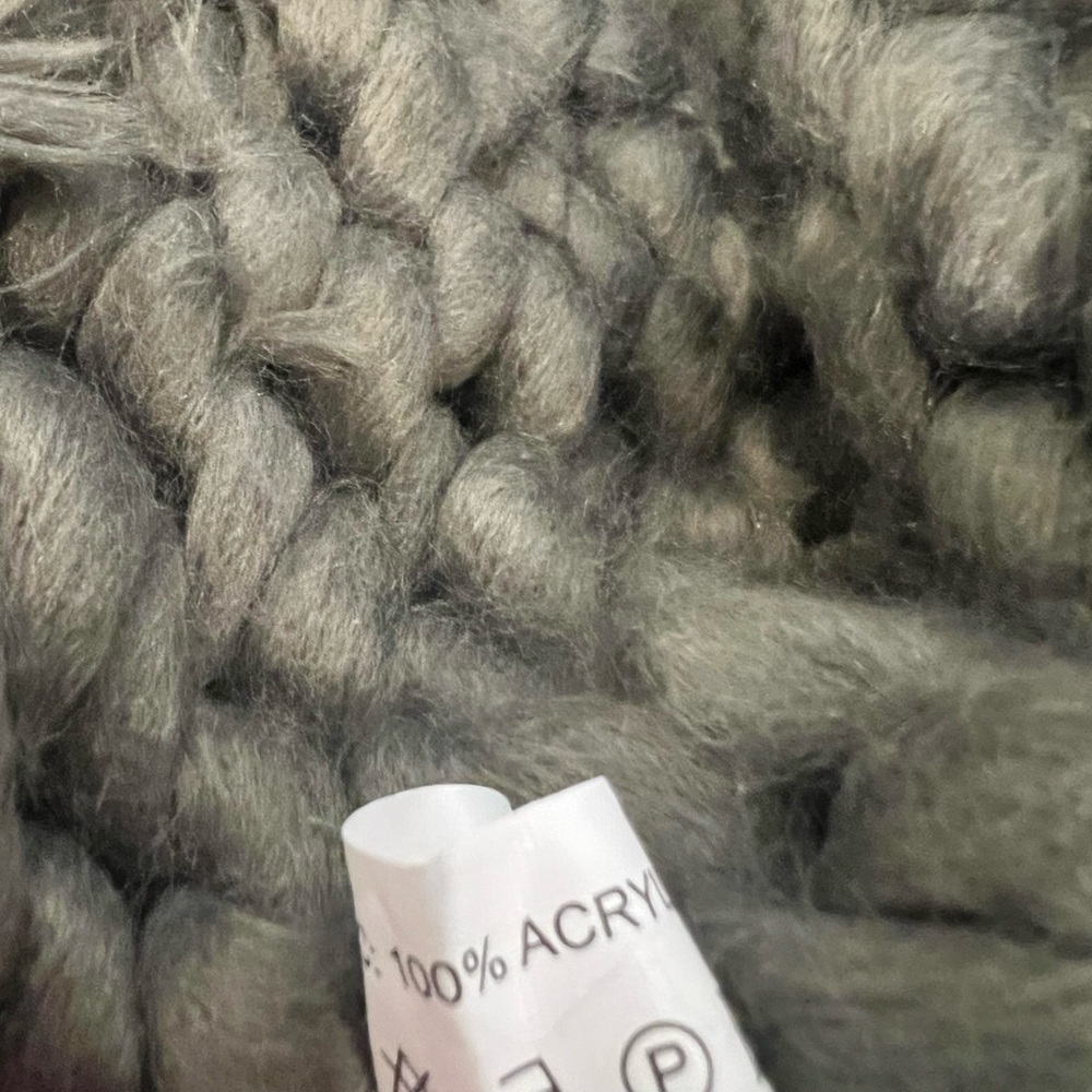 Cozy Gray Knit Beanie - Picture 3 of 3